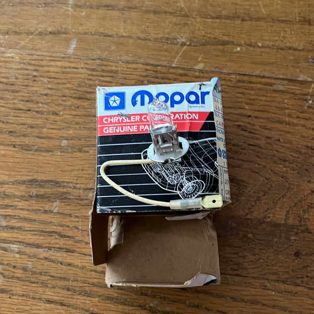 New OEM Mopar Car Fog Lamp Bulb